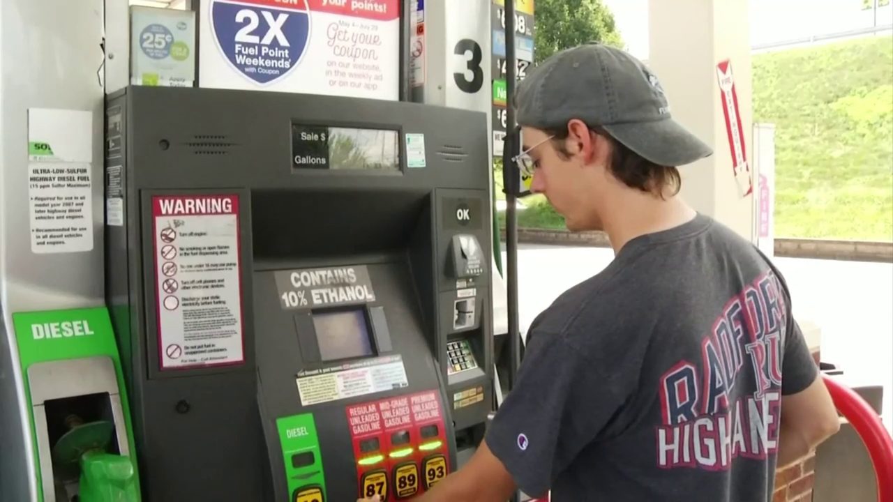 Experts Don't expect high gas prices to level off any time soon